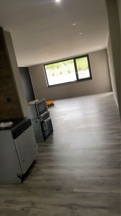 Execut zugrăveli, tencuiala decorativă