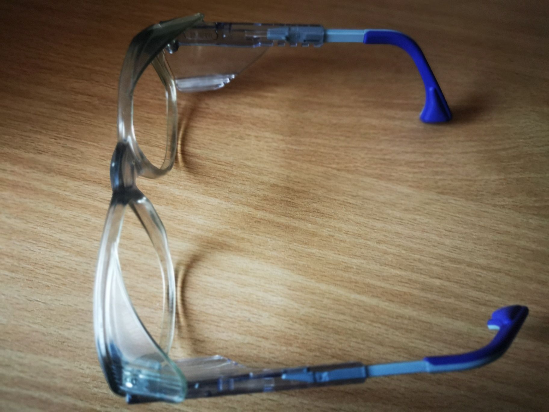 Ochelarii de protectie Uvex, Mediq