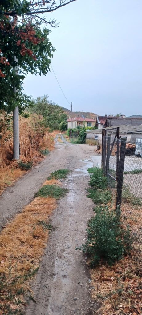 Продавам имот в с.Съдиево