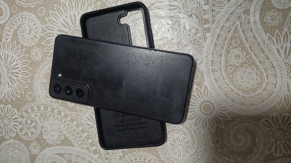 Продам Samsung S21 FE (International)