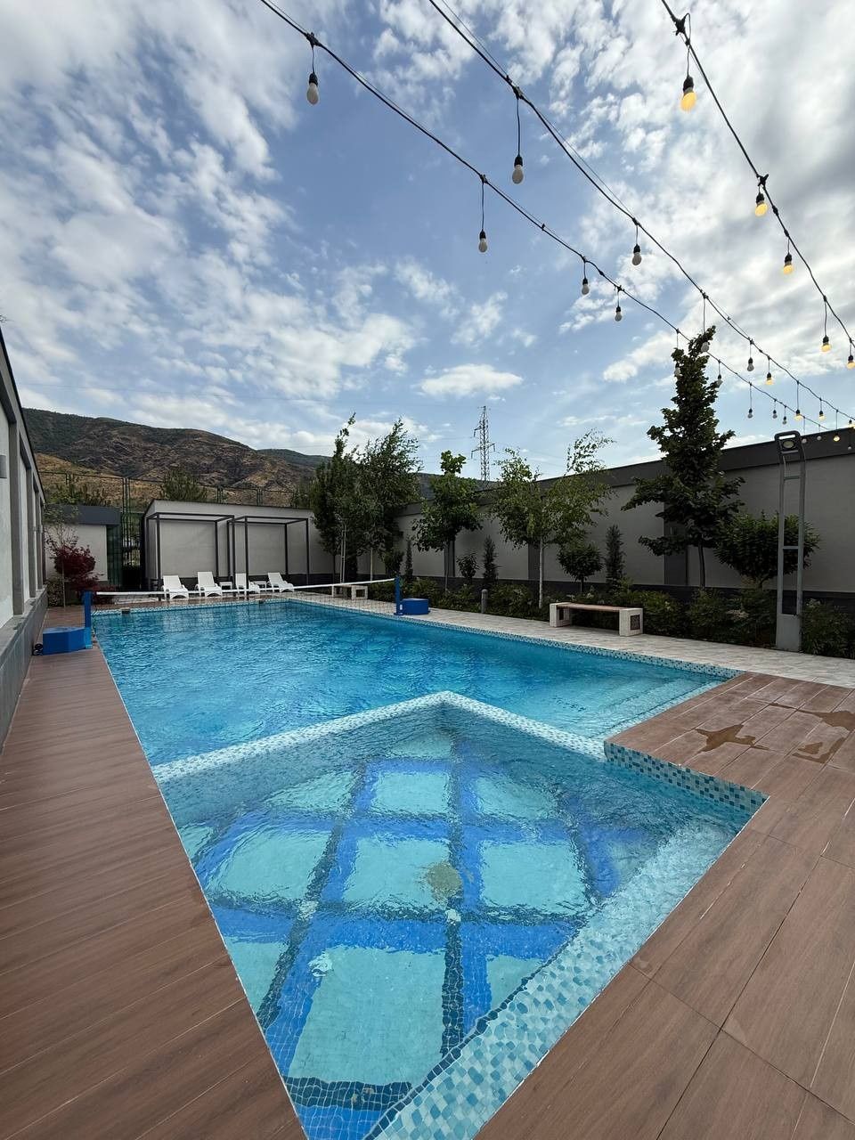 Оилавий ва дўстлар учун «TRIO LUXURY VILLAS-2» 20 кишилик