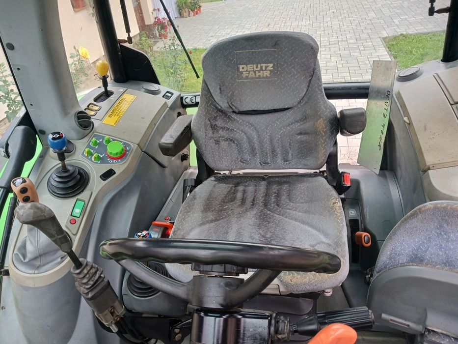 Vand tractor cu incarcator frontal Deutz Fahr K 100