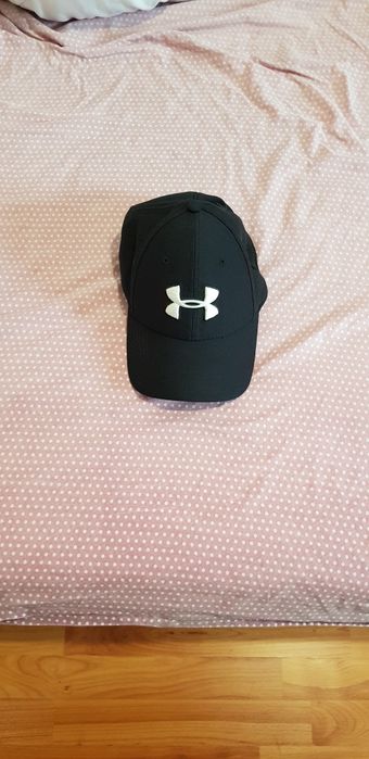 Vand șepci diverse mărci