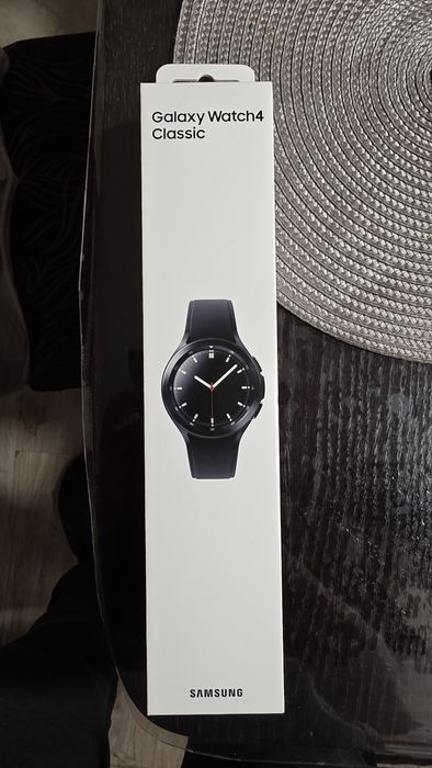 Samsung galaxy watch 4 clasic,
