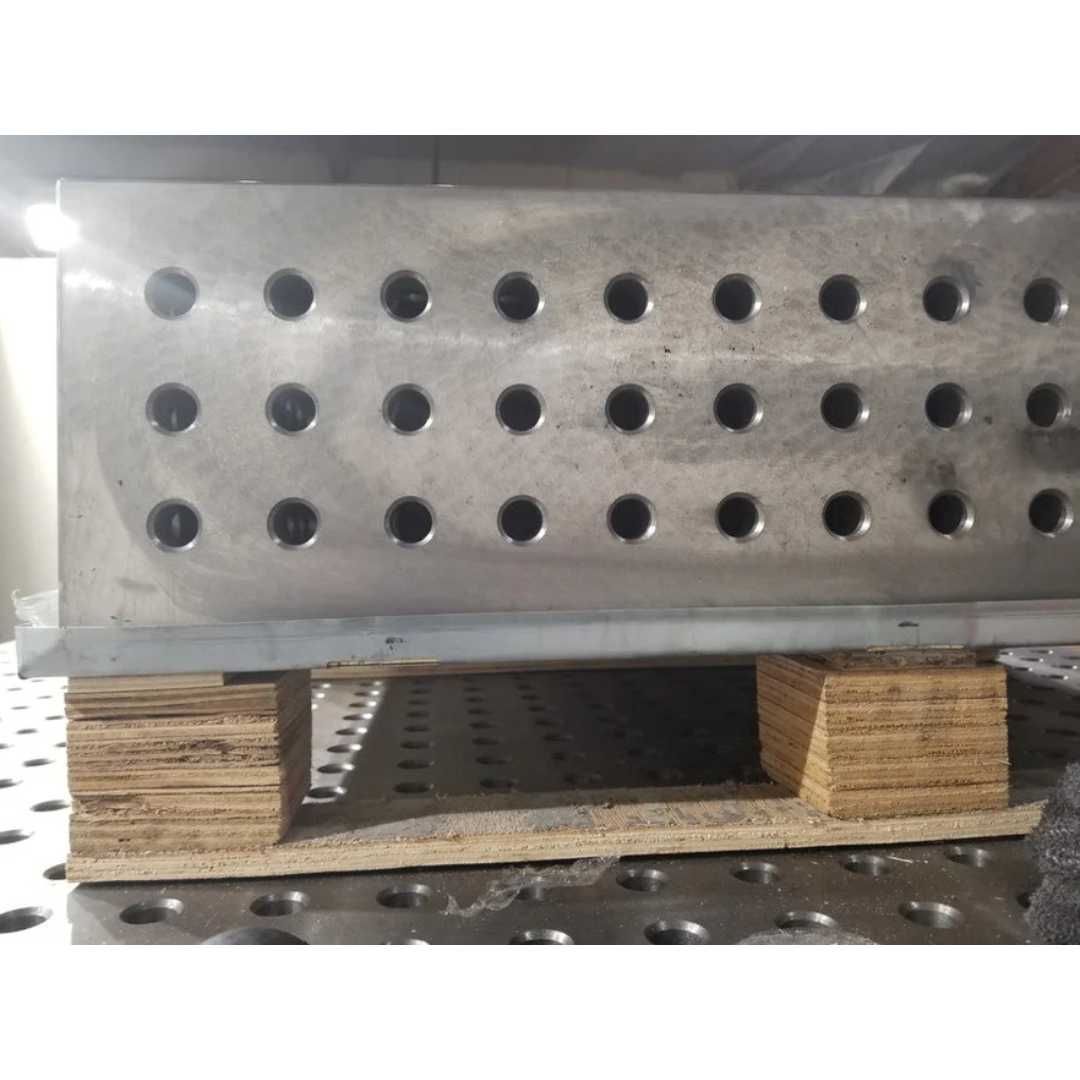 Заваръчна маса 1500×1480×12 мм, Товароносимост 2000 кг–Ф16/ф28 НАЛИЧНА