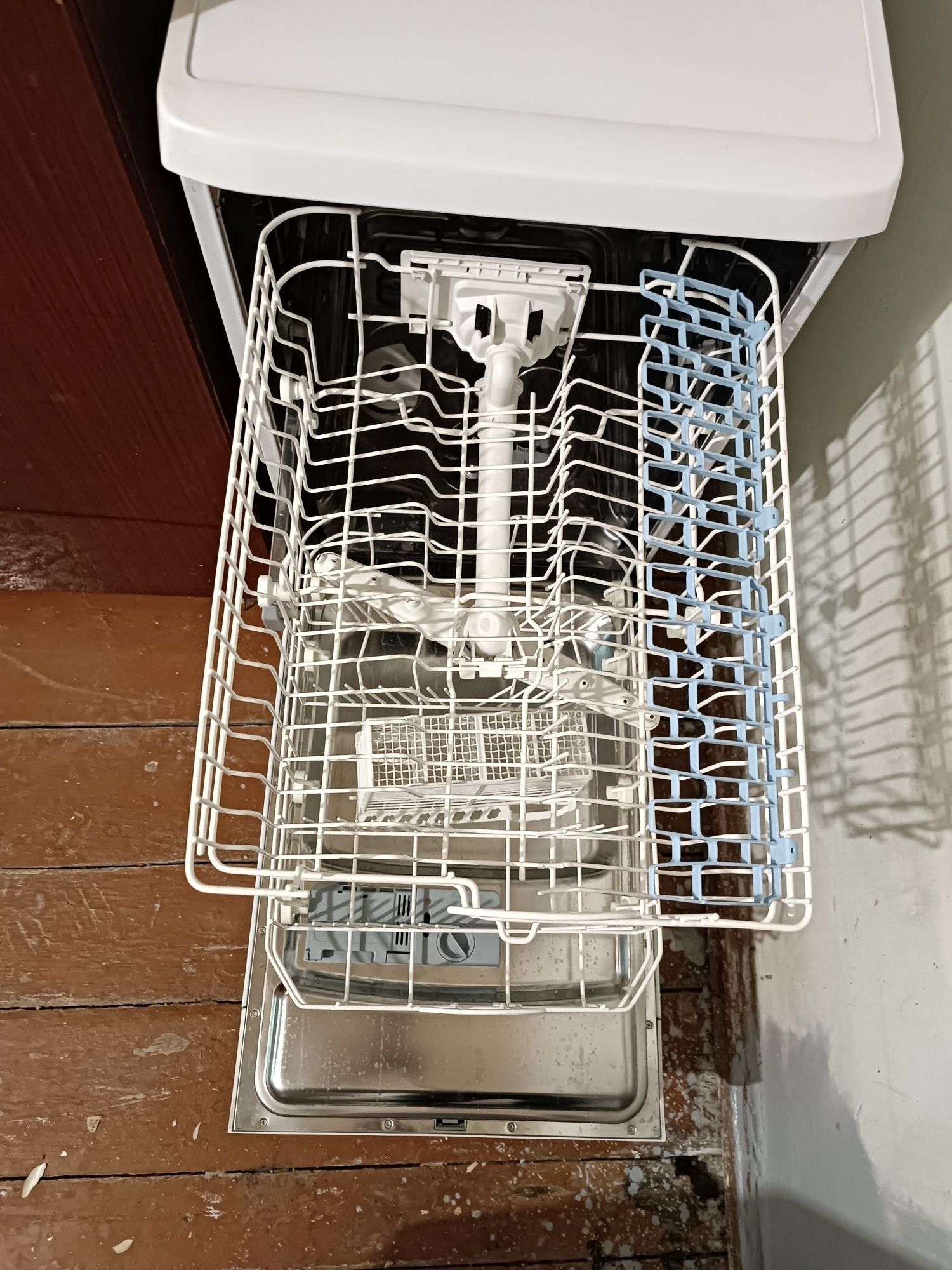Продам посудумоячная машинка