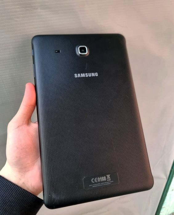 Samsung Tab E ekran 9.6 kotta planshet