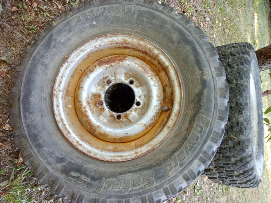 Гуми и джанти за УАЗ