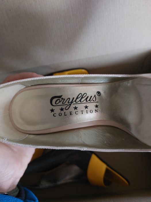 Sandale cu toc subtire