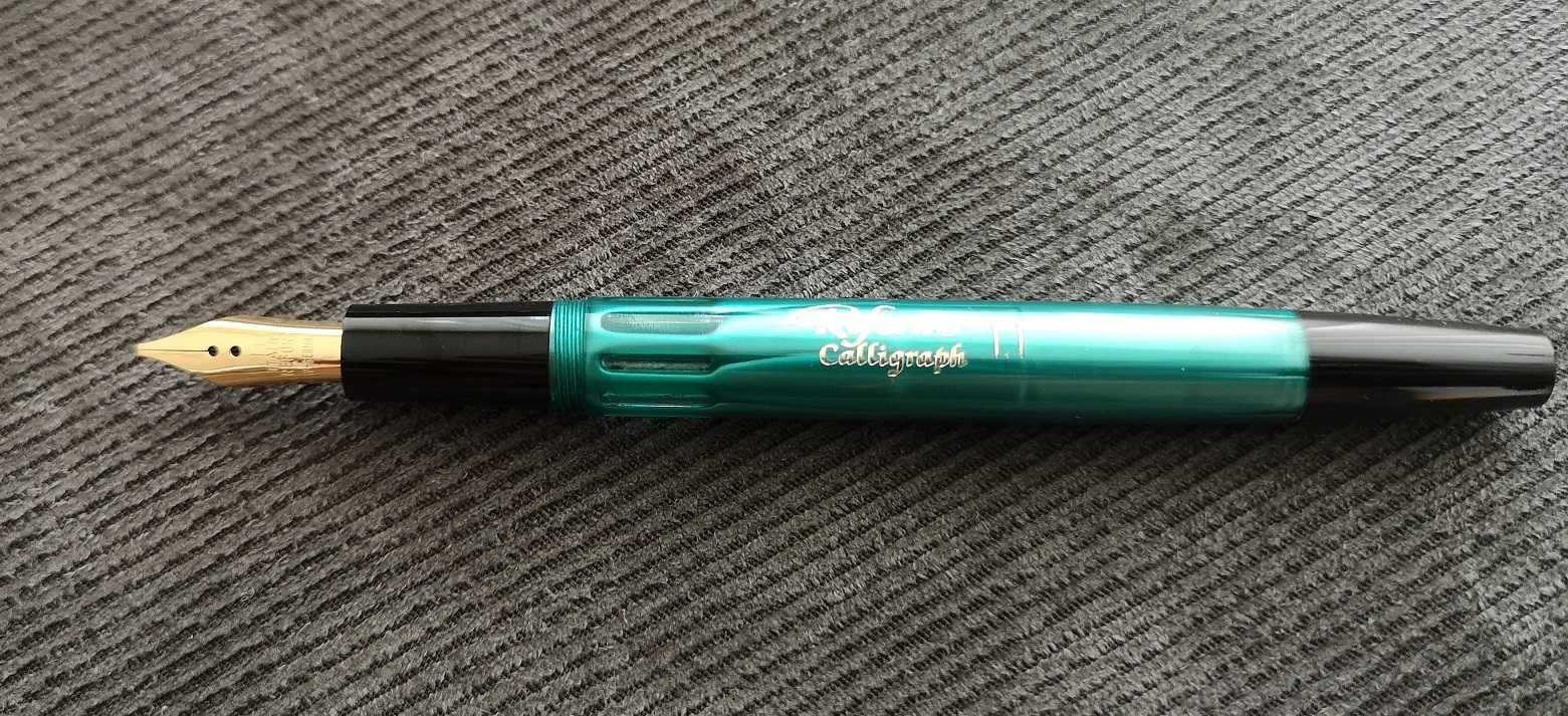 Нова писалка Reform Calligraph 1.1mm Italic перо