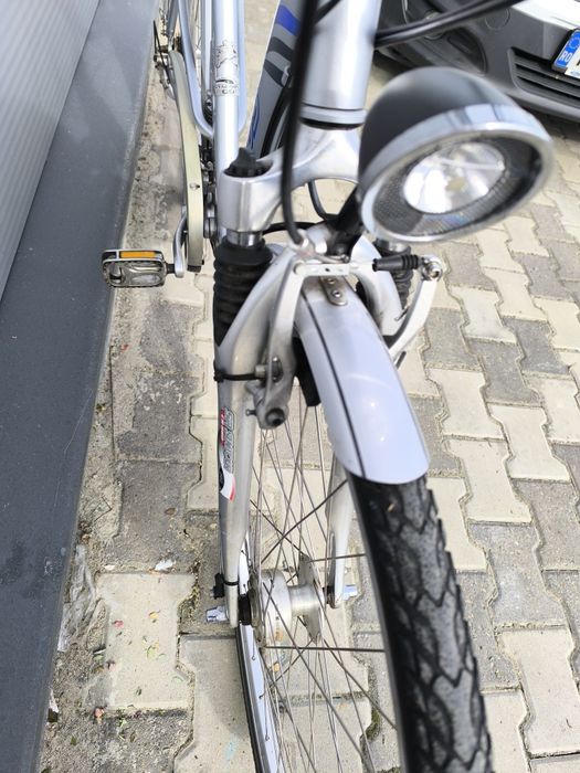 Bicicleta dama Pegasus full suspension.