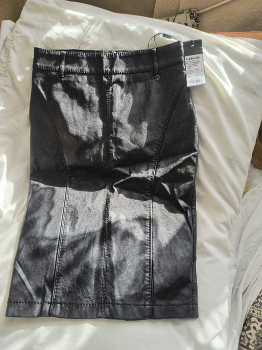 Дамска Кожена пола