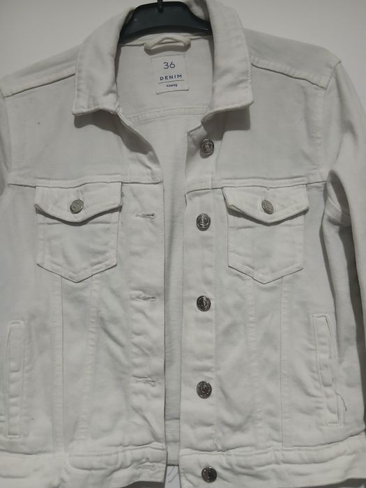 Geaca blugi adolescente marca Denim marimea 36 perfecta stare, ca noua