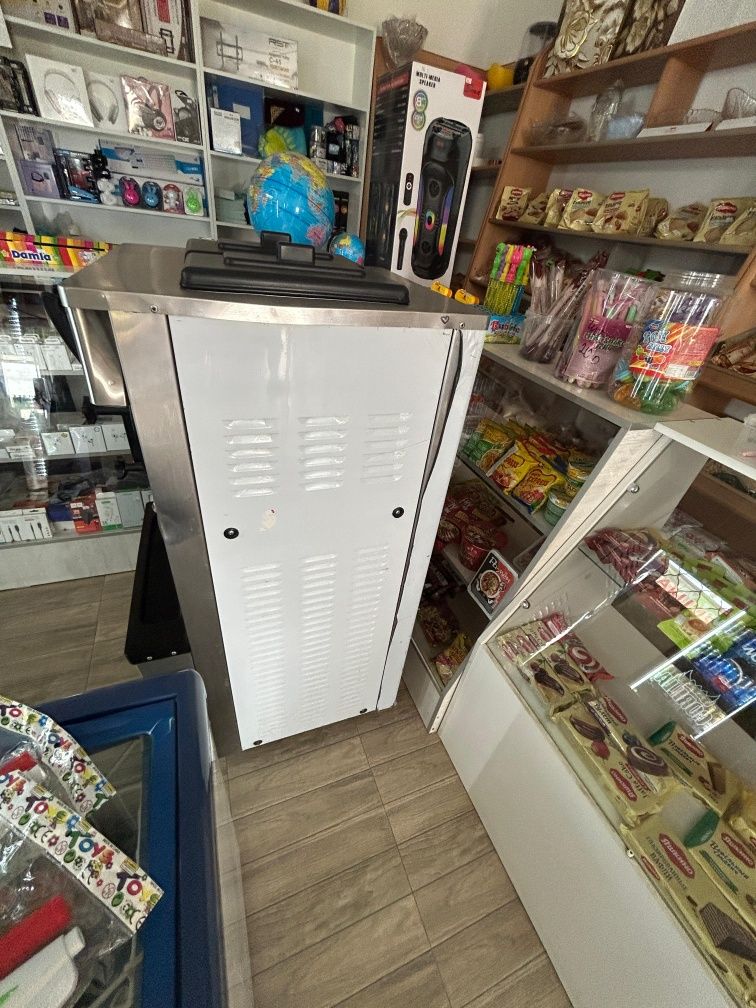 Продам аппарат мороженое