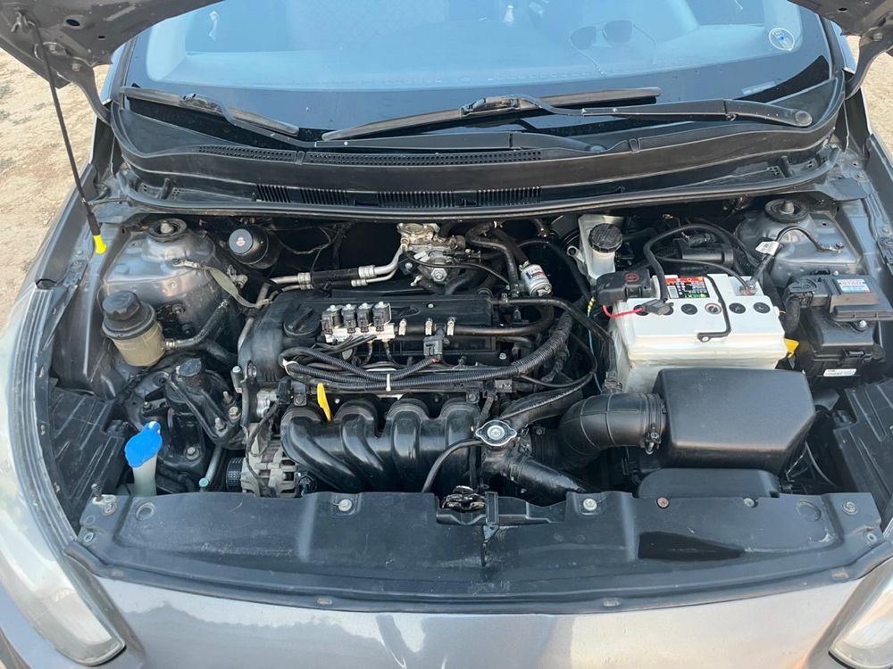 Hyundai solaris 2010