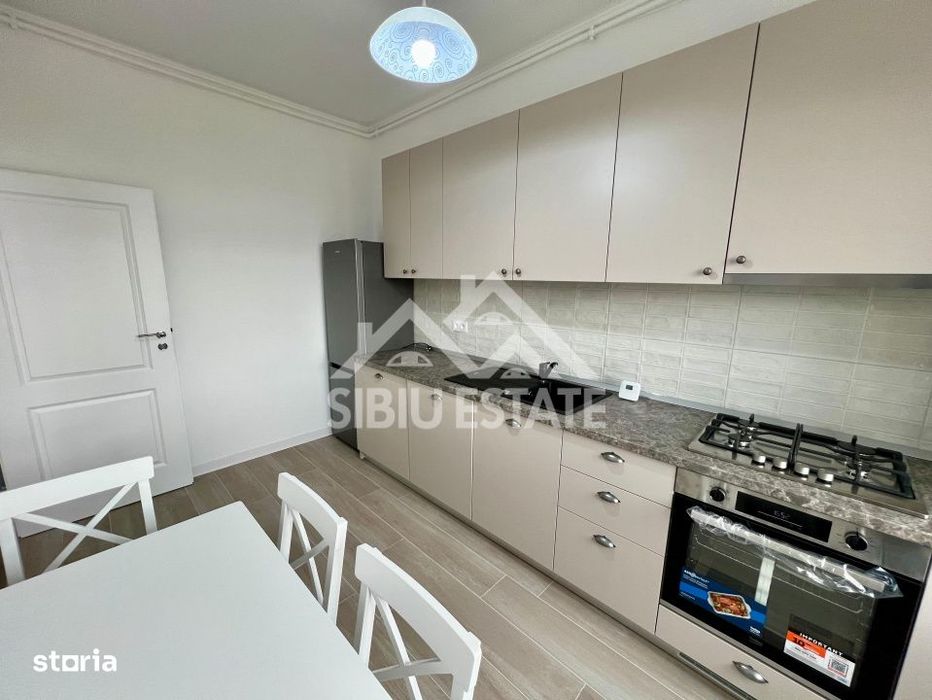 Apartament 2 camere cu balcon, nou!