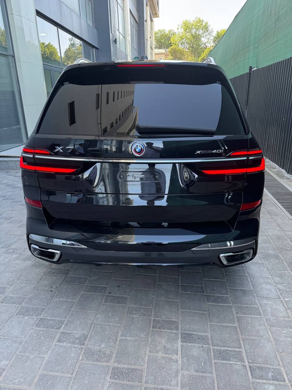 Продается BMW X7 40 i
