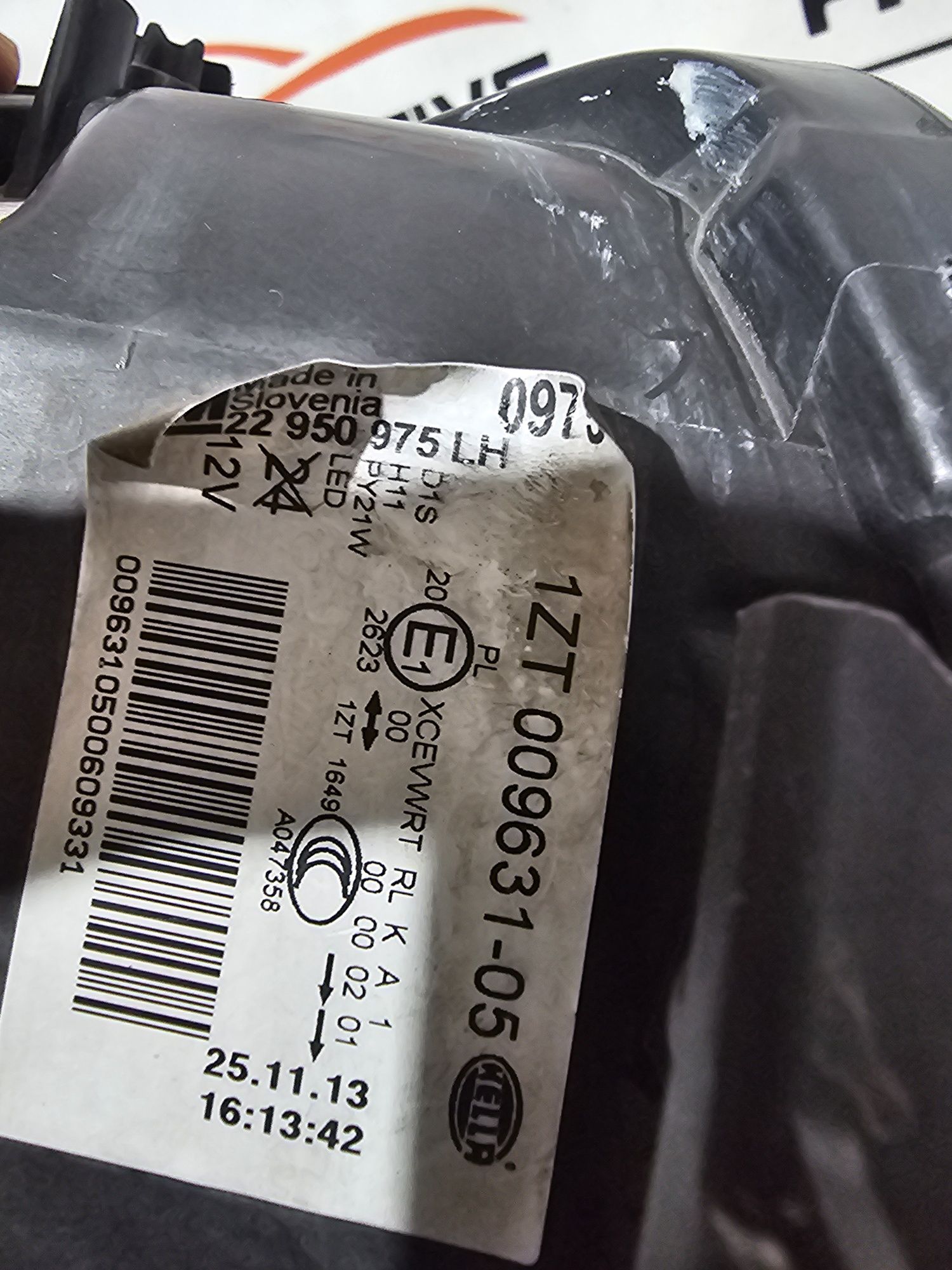 Far stanga bixenon adaptiv Opel Insignia dupa 2009 cod 22950975