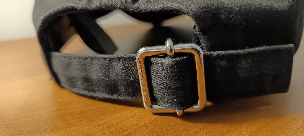 Off-White Black & White Embroidered Arrow Cap Hat Permanent authentic