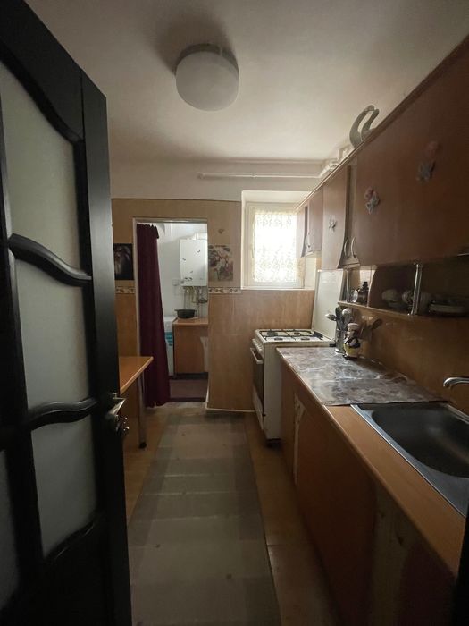 Se închiriază apartament 2 camere zona supermarket Adridan Dărmănești!