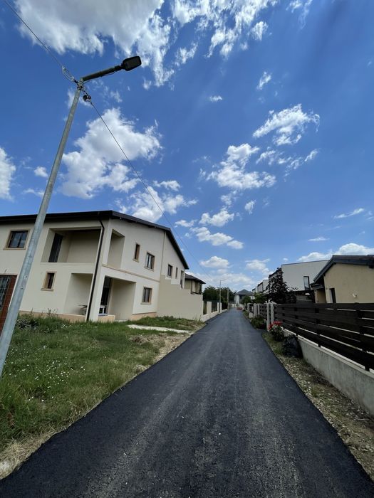 Casă tip duplex P+1+Pod – 220 mp  – Central Tunari – Comision 0%