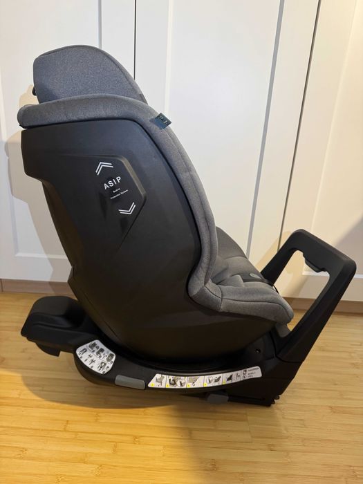 Axkid Стол за кола Spinkid (0-18 кг.)