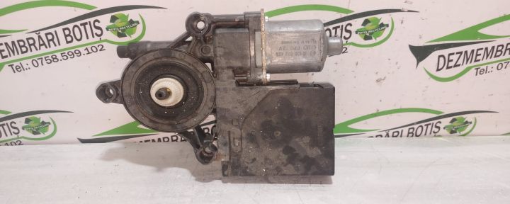 Motoras geam stanga fata 3C0959793C Volkswagen VW Passat B7