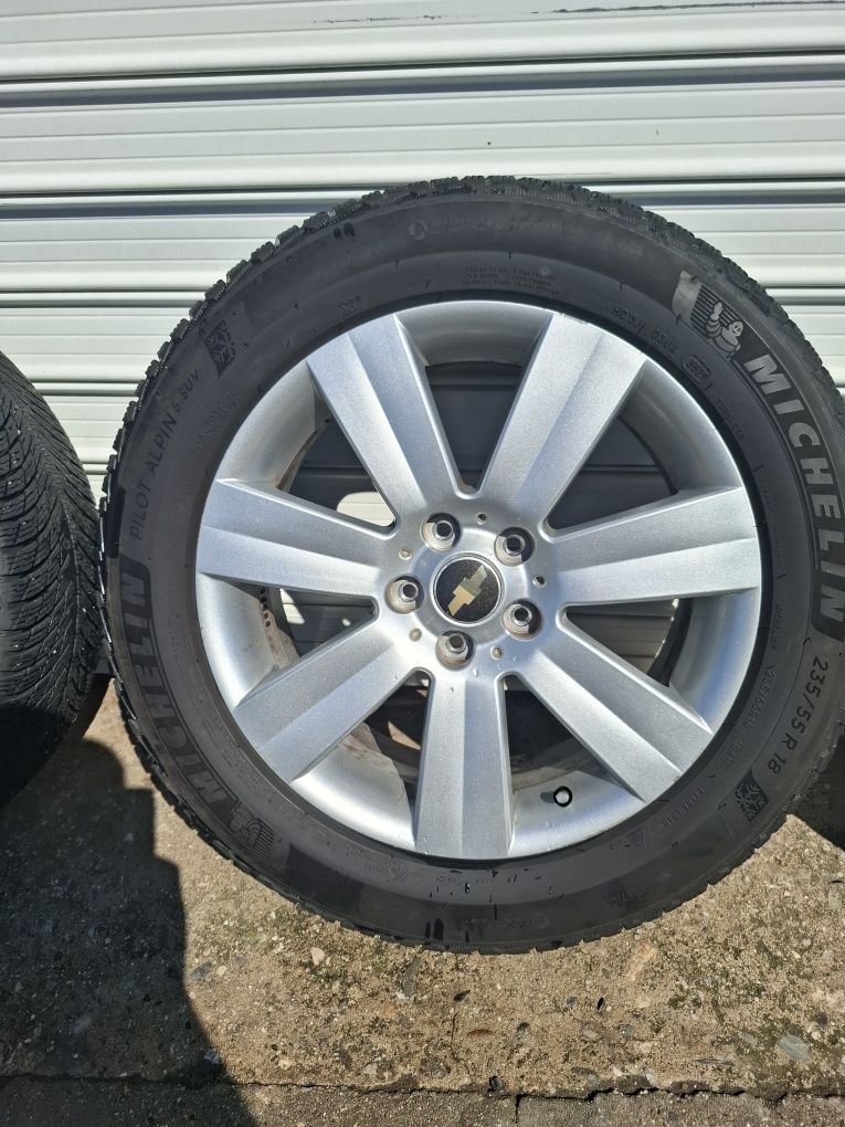 Зимна гума Michelin PILOT ALPIN 5 SUV 235/55 R18 104H XL