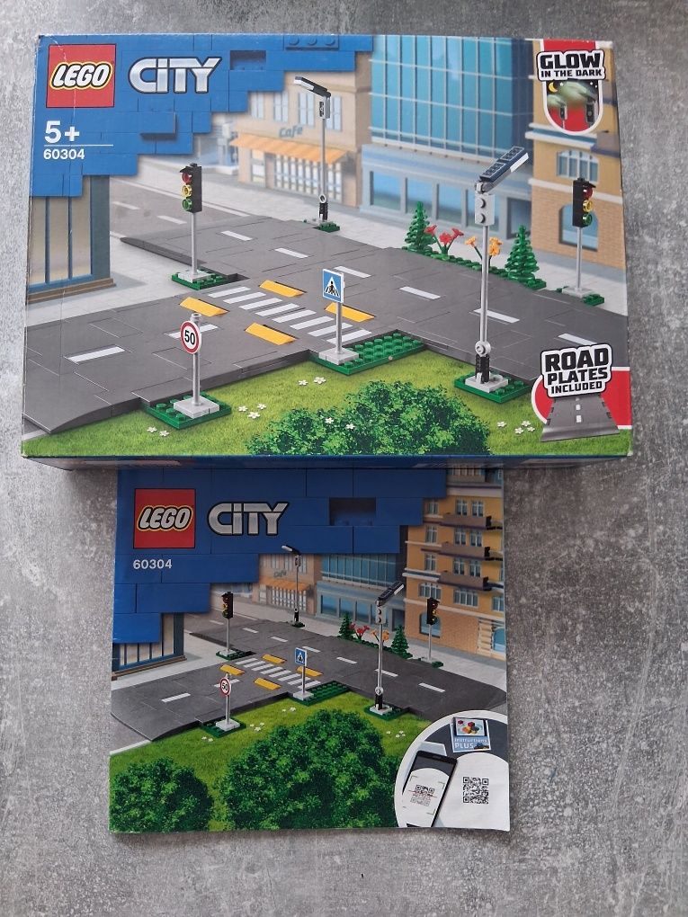 Лего Сити 5+ пътни знаци и Трактор Lego City