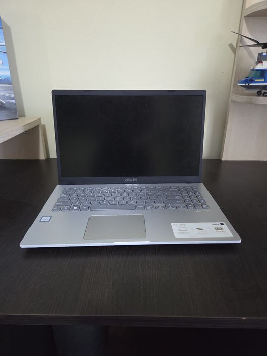 Vând laptop asus