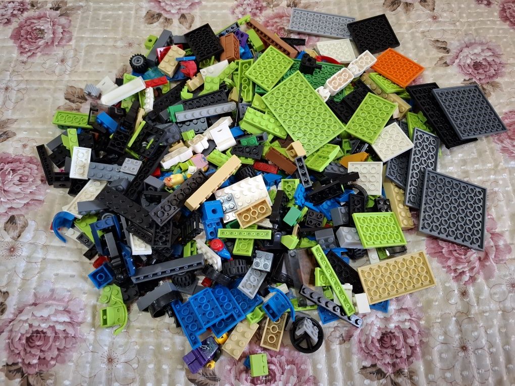 Ведёрко конструктора LEGO