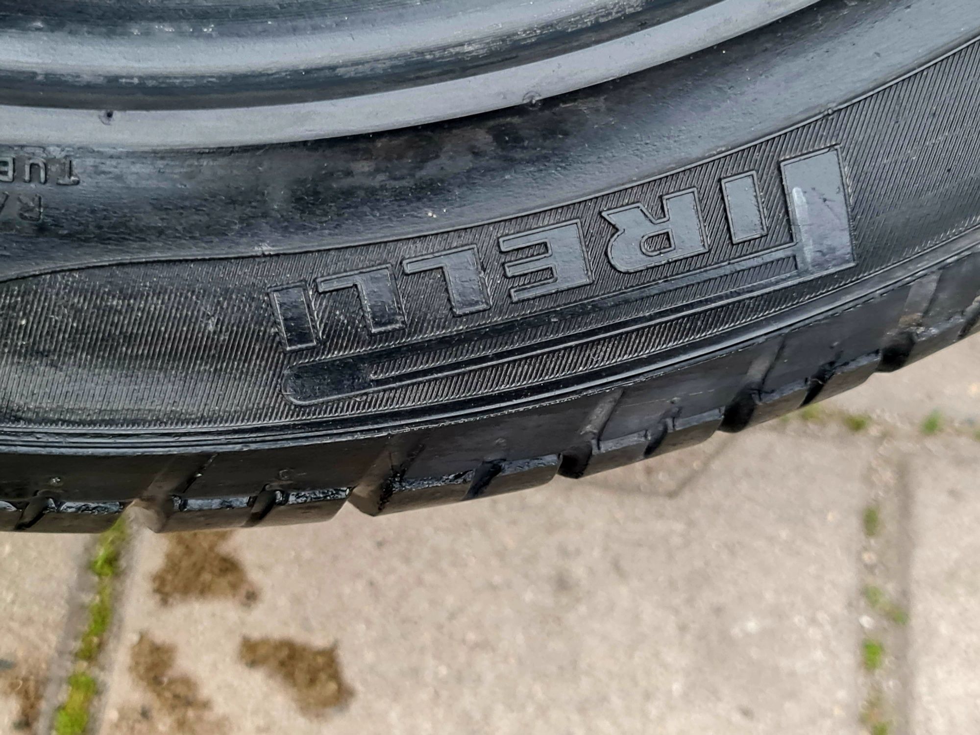 265 40 17 pirelli