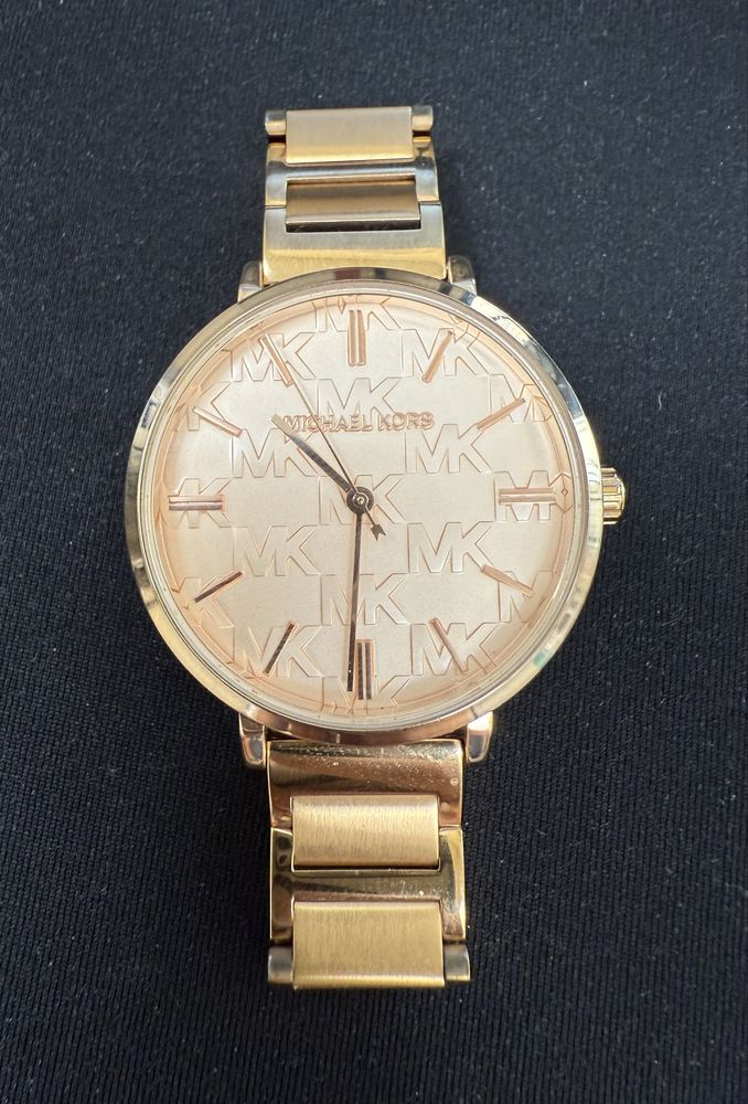 Часовник Michael Kors