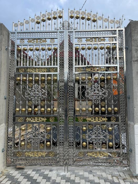 Porti balustrade inox fier forjat si tabla cnc includ transportmontaj