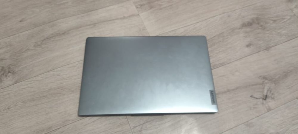 Ноутбук Ленова 8г