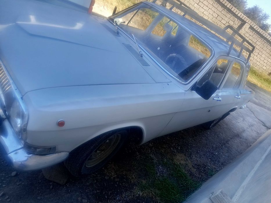 Gaz 2401 volga qiynalmagan ogr ish qilmagan minilmay turgan mashina