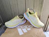 ''Hoka One One Clifton 8''оригинални маратонки 39 номер