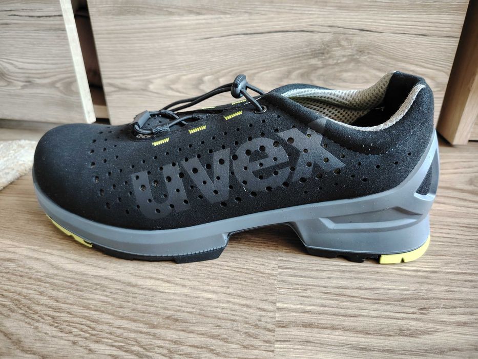 Bocanci / Pantofi de protectie Uvex , ESD , marimea 42 , NOI