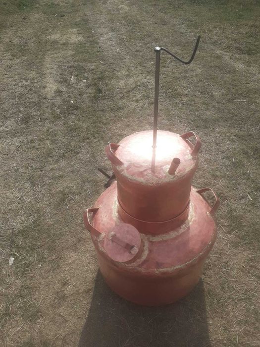 Vand Cazan de tuica din cupru (arama) de diferite modele si dimensiuni