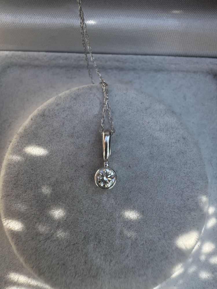 Pandantiv si lant aur- diamant 0,25 ct
