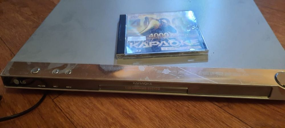 DVD + караоке LG