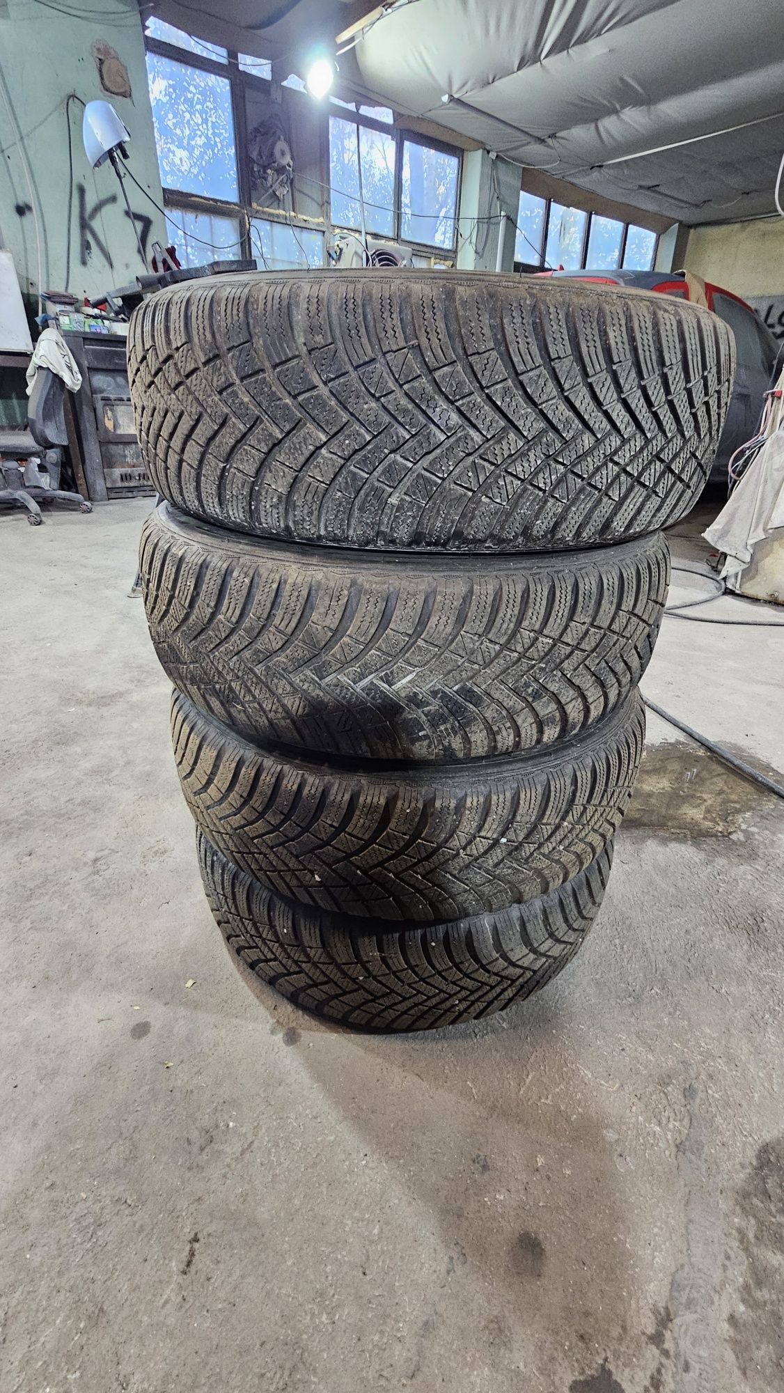 4бр. гуми HANKOOK 205/60/16, DOT 2024