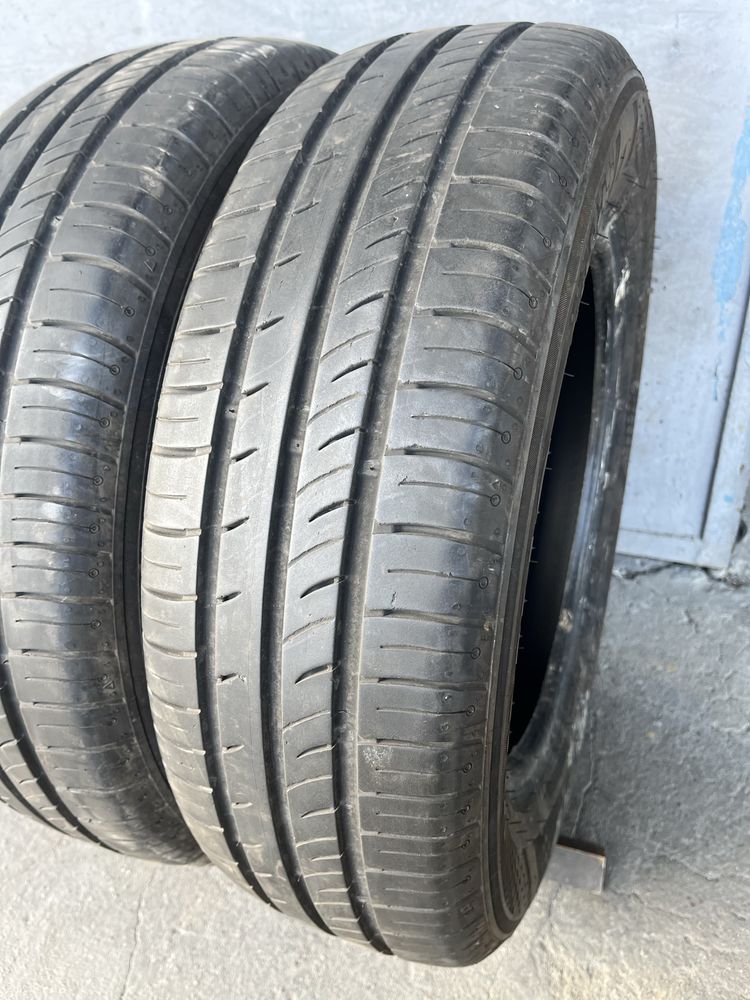 2 бр. летни гуми 185/65/15 Kumho DOT 0523 6+ mm