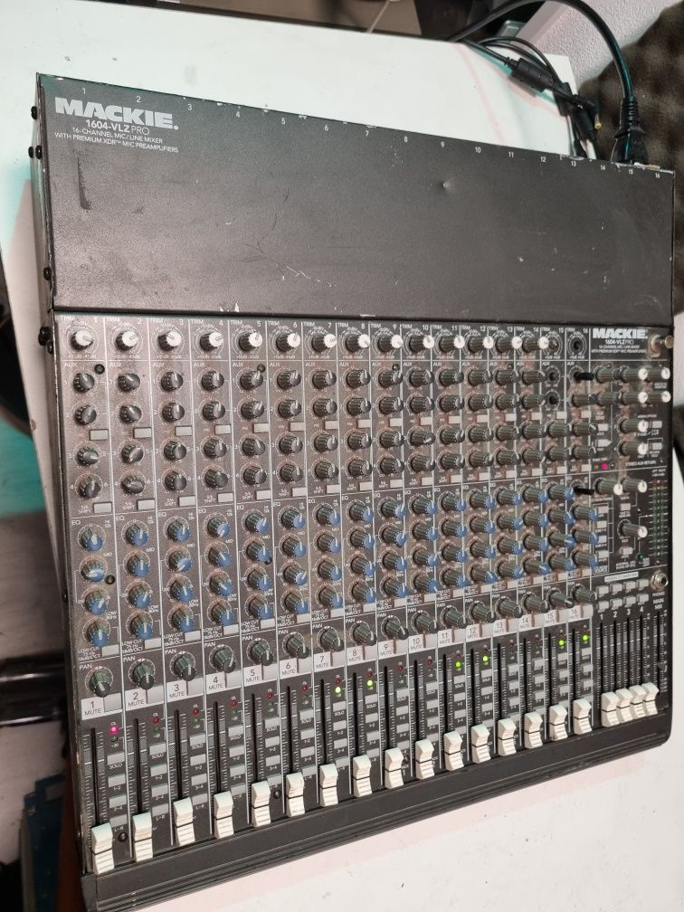 Mixer sonorizari Mackie 1604 pro 16 canale dj live