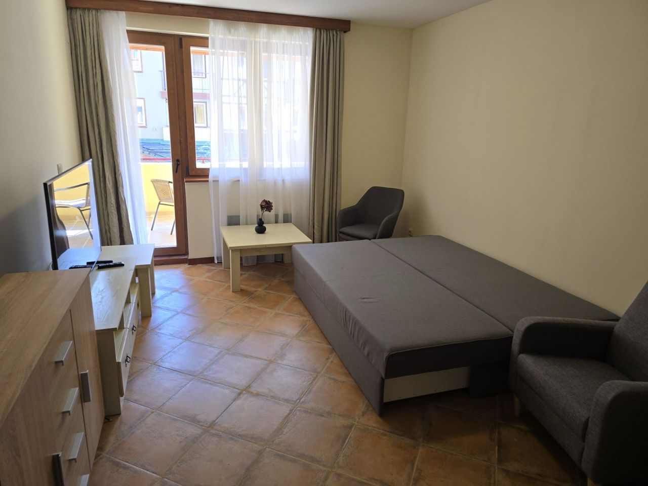 Дава се под наем Двустаен апартамент в Банско - 75 кв.м за 612 € - Снимка #7
