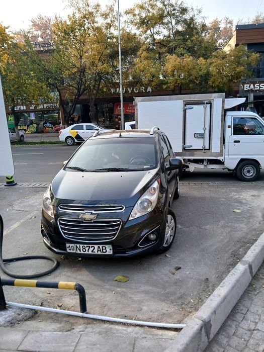 Спарк автомат мокрый асфальт