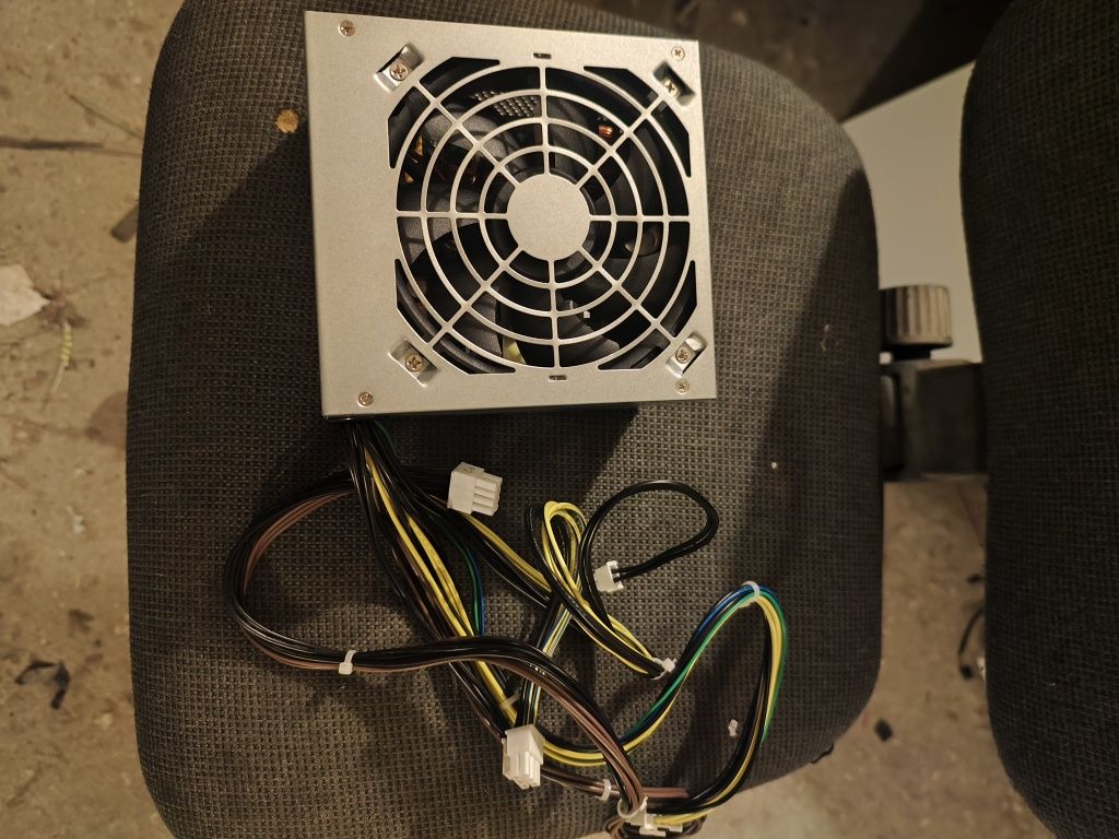 Компютърно захранване 850 w Huntkey