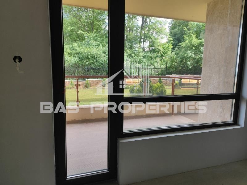 Продава се Тристаен апартамент в София, м-т Детски град - 135 кв.м за 2428 €/кв.м - Снимка #3