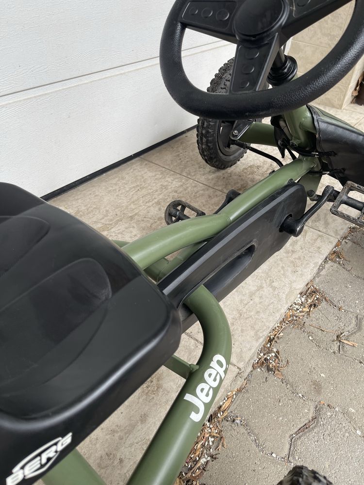 Детска кола с педали Berg Jeep Junior