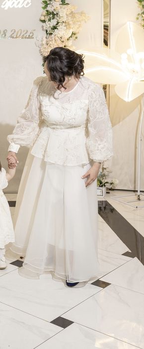 Продам платье вечернее белое